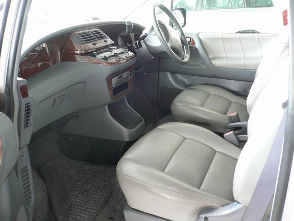 1999 Toyota Estima Lucida Photos