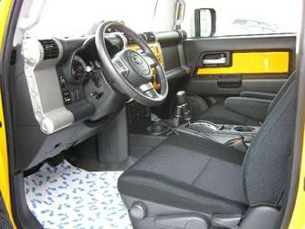 2006 Toyota FJ Cruiser Photos