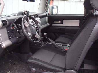 2006 Toyota FJ Cruiser Images