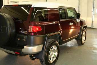 2007 Toyota FJ Cruiser Images