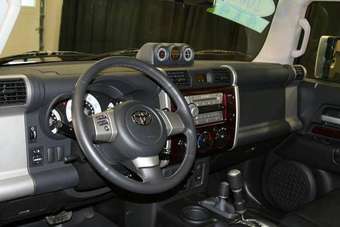 2007 Toyota FJ Cruiser Pictures