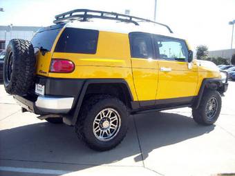 2007 Toyota FJ Cruiser Images