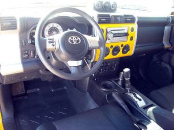 2007 Toyota FJ Cruiser Pictures