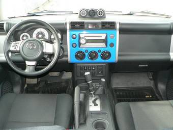 2007 Toyota FJ Cruiser Pictures
