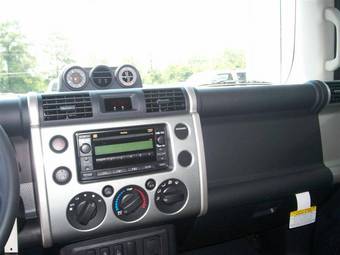 2009 Toyota FJ Cruiser Pictures