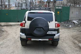 2009 Toyota FJ Cruiser Pictures