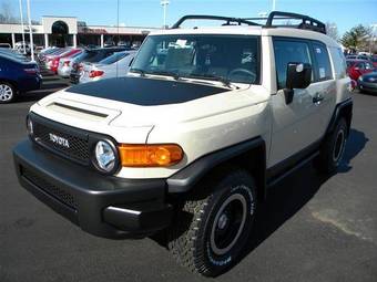 2009 Toyota FJ Cruiser Photos