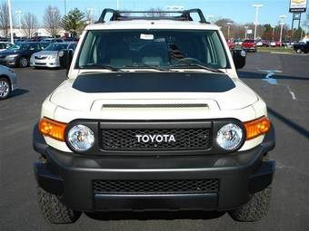 2009 Toyota FJ Cruiser Pictures