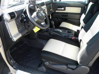 2009 Toyota FJ Cruiser Images