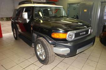 2010 Toyota FJ Cruiser Photos