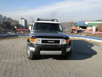2010 Toyota FJ Cruiser Pictures