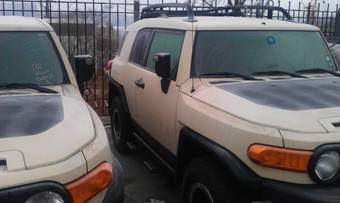 2010 Toyota FJ Cruiser Photos