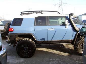 2011 Toyota FJ Cruiser Photos