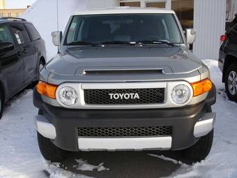 2011 Toyota FJ Cruiser Images