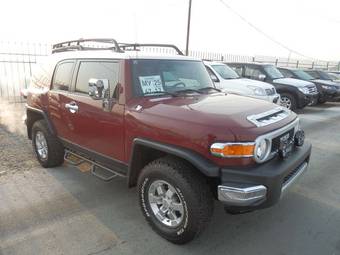 2011 Toyota FJ Cruiser Photos