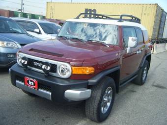 2011 Toyota FJ Cruiser Photos
