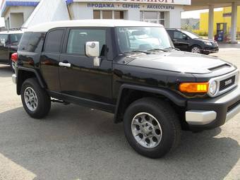 2012 Toyota FJ Cruiser Photos