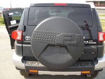 2012 Toyota FJ Cruiser Images