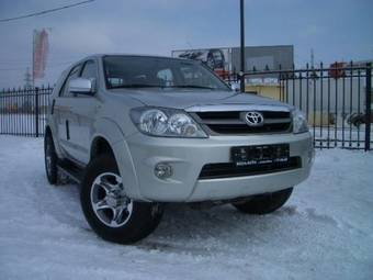 2006 Toyota Fortuner Photos