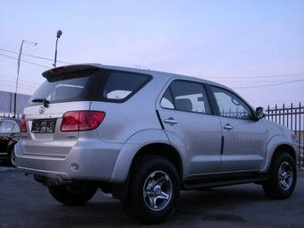 2006 Toyota Fortuner Photos