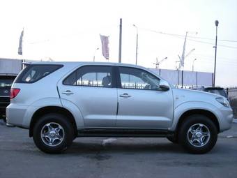 2006 Toyota Fortuner Pictures
