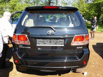 2008 Toyota Fortuner Images