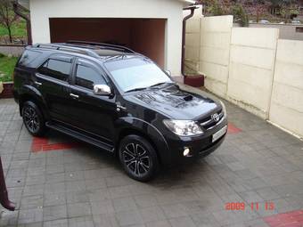 2008 Toyota Fortuner Images