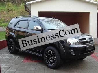 2008 Toyota Fortuner Images