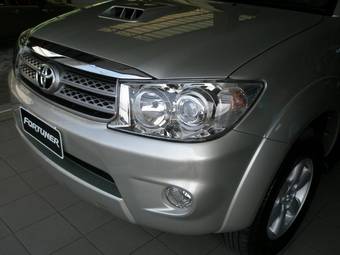 2009 Toyota Fortuner Pictures