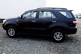 2009 Toyota Fortuner Pictures