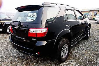 2009 Toyota Fortuner Photos