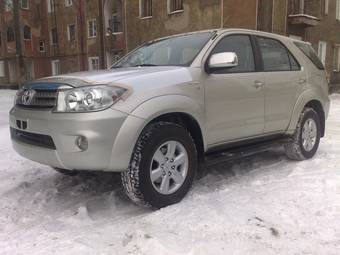 2009 Toyota Fortuner Photos