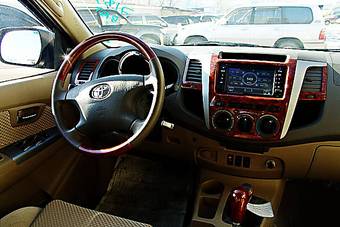 2009 Toyota Fortuner Pics