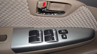 2011 Toyota Fortuner Pics