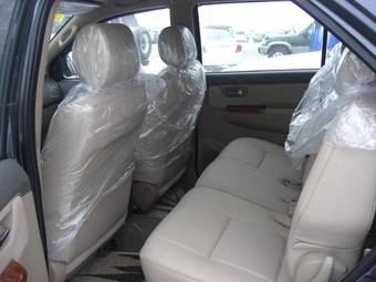 2011 Toyota Fortuner Pictures