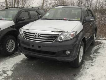 2011 Toyota Fortuner Photos