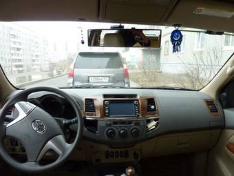 2011 Toyota Fortuner Photos