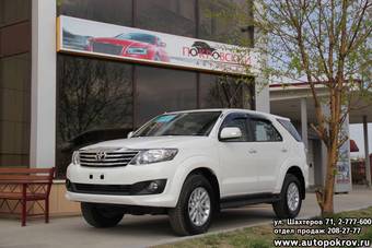 2011 Toyota Fortuner Photos