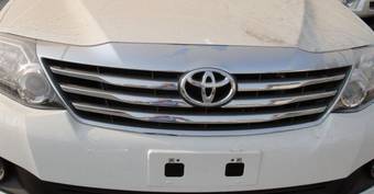 2012 Toyota Fortuner Images