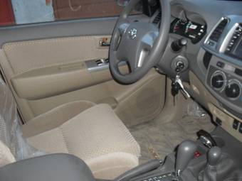 2012 Toyota Fortuner Photos