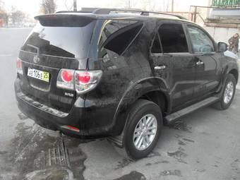 2012 Toyota Fortuner Photos