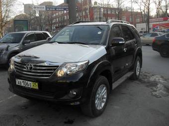 2012 Toyota Fortuner Photos