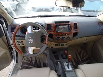 2012 Toyota Fortuner Photos