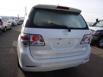 2012 Toyota Fortuner Images