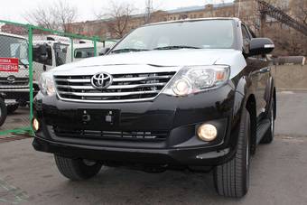 2012 Toyota Fortuner Pictures