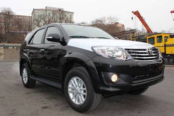 2012 Toyota Fortuner Pictures