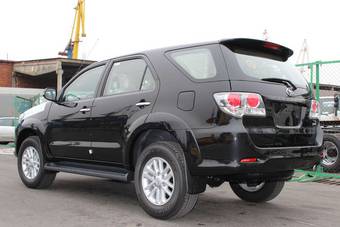 2012 Toyota Fortuner Pictures