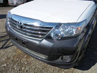 2012 Toyota Fortuner Pictures