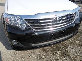 2012 Toyota Fortuner Pictures