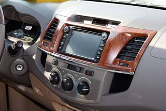 2012 Toyota Fortuner Pictures